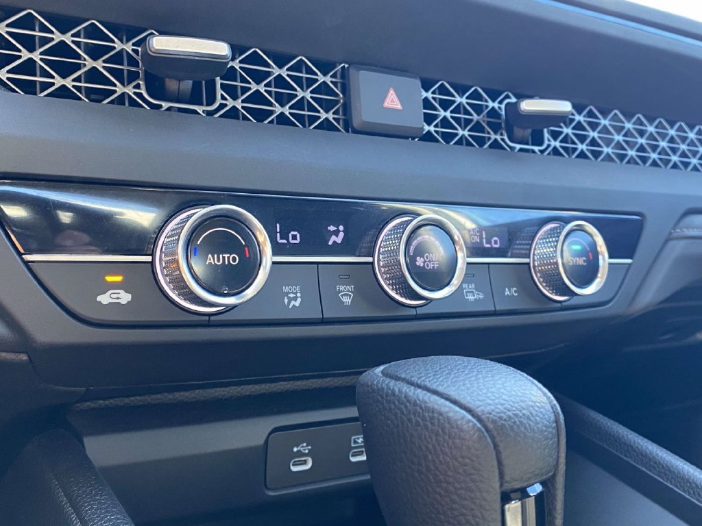 Used 2025 Honda Accord SE image 25