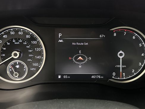 Used 2022 Genesis G70 2.0T image 15