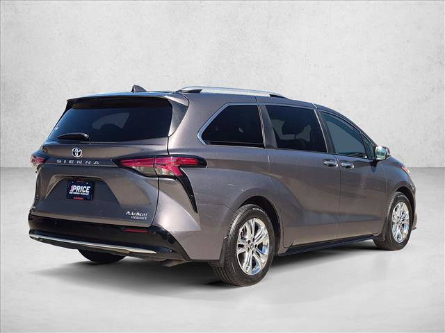 Used 2024 Toyota Sienna Platinum AWD/4WD image 5