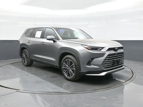 Certified 2026 Toyota Grand Highlander AWD Hybrid image 1