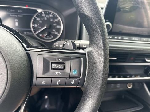 Used 2023 Nissan Rogue SV AWD/4WD image 29
