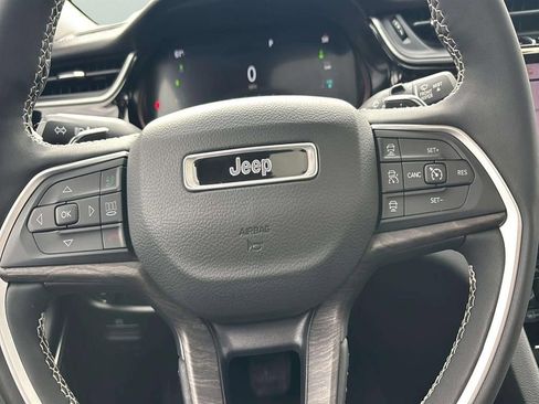 Used 2023 Jeep Grand Cherokee 4WD 4xe w/ Luxury Tech Group II image 15