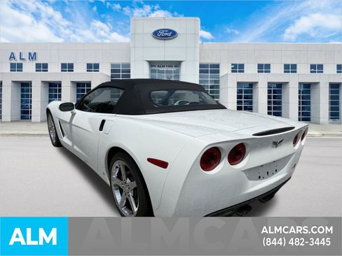 Used 2008 Chevrolet Corvette Convertible w/ Preferred Equipment Group RWD image 9