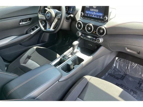 Used 2022 Nissan Sentra SR FWD image 17