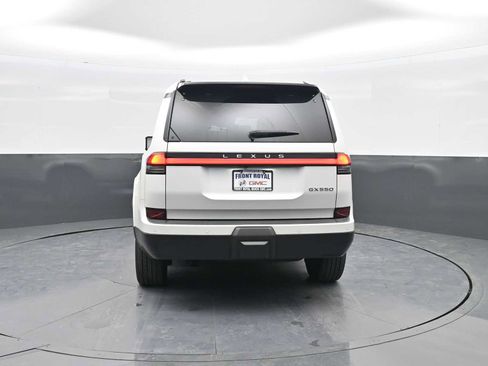 Used 2024 Lexus GX 550 image 6