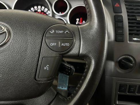 Used 2010 Toyota Sequoia Limited AWD/4WD image 64