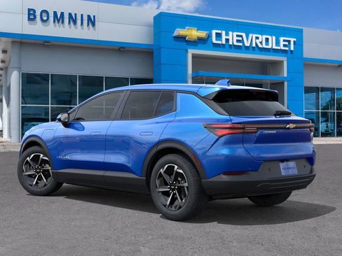 New 2026 Chevrolet Equinox EV LT image 3