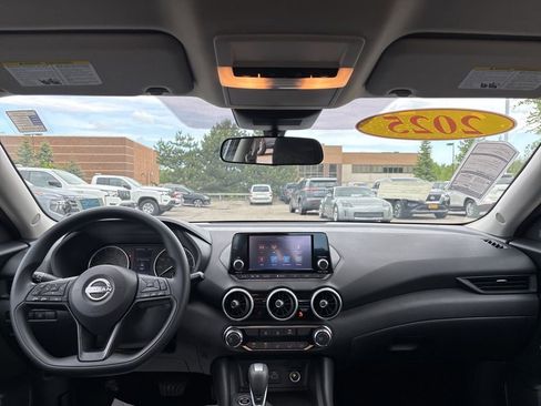 Used 2025 Nissan Sentra S FWD image 27