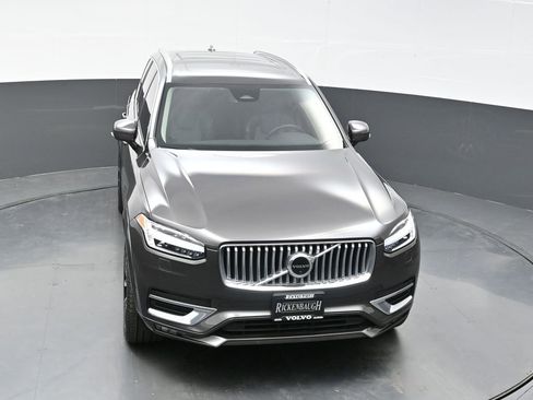 Used 2023 Volvo XC90 B6 Plus image 29