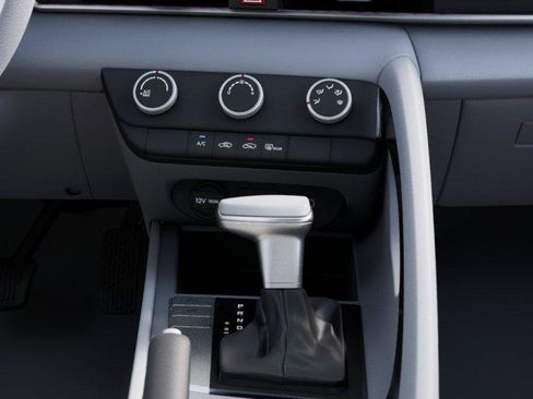 Certified 2026 Hyundai Elantra SE FWD image 16