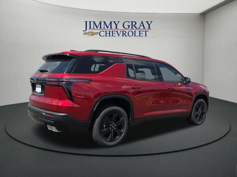 New 2027 Chevrolet Traverse LT w/ Midnight/Sport Edition FWD image 5