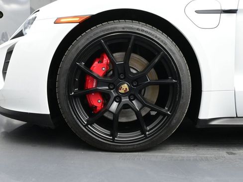 Used 2022 Porsche Taycan GTS image 6