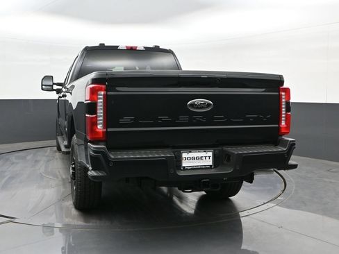 New 2026 Ford F250 Lariat w/ Black Appearance Package AWD/4WD image 8