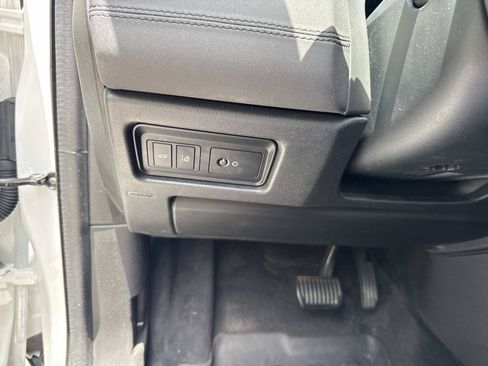Used 2019 Land Rover Discovery Sport HSE AWD/4WD image 33