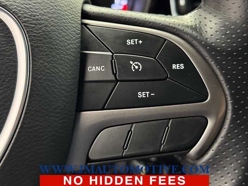 Used 2022 Dodge Durango SXT w/ Blacktop Package AWD/4WD image 45