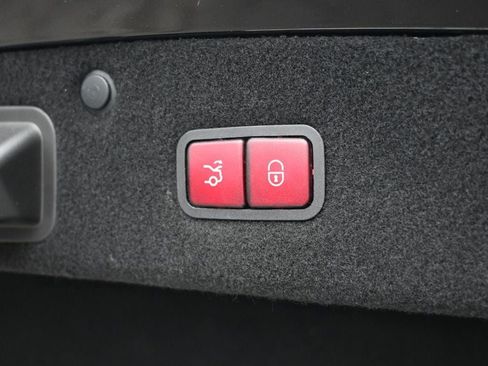 Used 2019 Mercedes-Benz S 560 4MATIC Coupe image 22