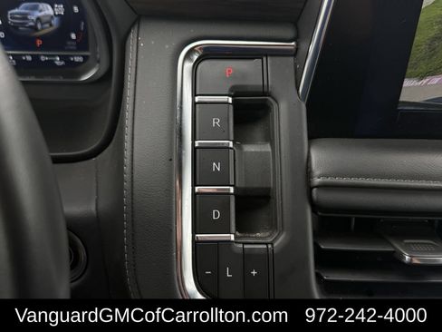 Used 2024 Chevrolet Tahoe LT AWD/4WD image 21