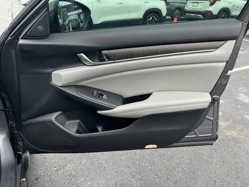 Used 2019 Honda Accord Touring image 34