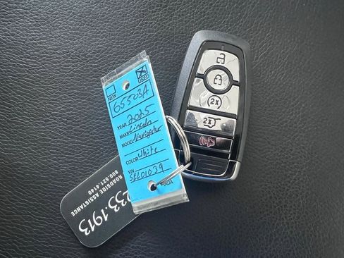 Used 2025 Lincoln Navigator L Reserve AWD/4WD image 39