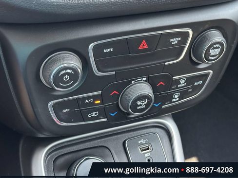 Used 2019 Jeep Compass Latitude w/ Cold Weather Group AWD/4WD image 28
