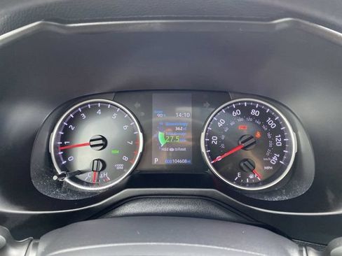 Used 2019 Toyota RAV4 XLE AWD/4WD image 16