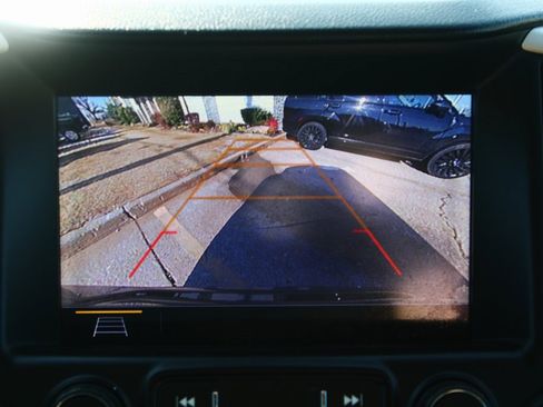 Used 2019 GMC Terrain SLT w/ Preferred Package image 17