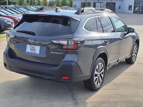 Certified 2025 Subaru Outback Premium AWD/4WD image 2