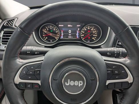 Used 2018 Jeep Compass Limited w/ Navigation Group AWD/4WD image 28