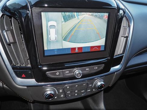 Certified 2019 Chevrolet Traverse LT w/ LT Premium Package AWD/4WD image 13