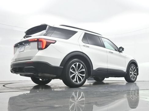 New 2026 Ford Explorer ST-Line w/ Premium Package RWD image 46