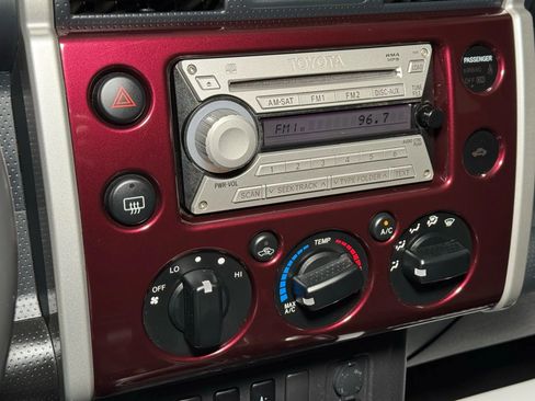 Used 2007 Toyota FJ Cruiser 4WD image 34