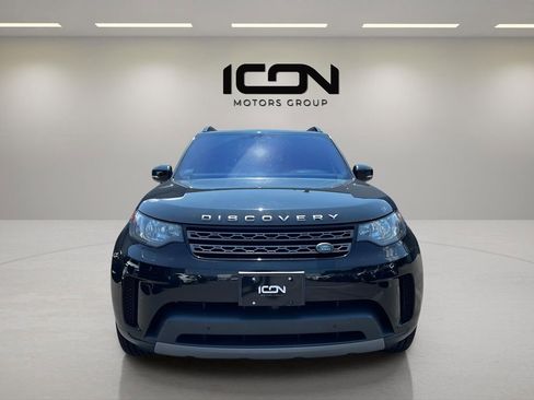 Used 2018 Land Rover Discovery SE image 3