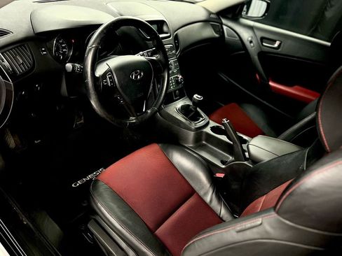 Used 2011 Hyundai Genesis 3.8 image 17