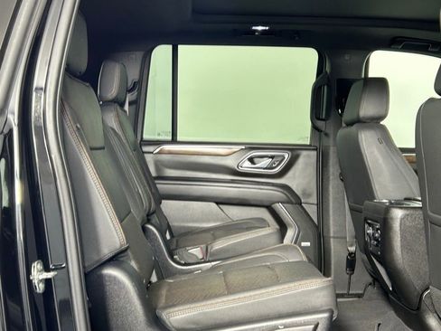 Used 2023 Chevrolet Suburban High Country w/ Premium Package image 15