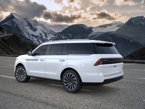 New 2026 Lincoln Navigator Black Label AWD/4WD image 4
