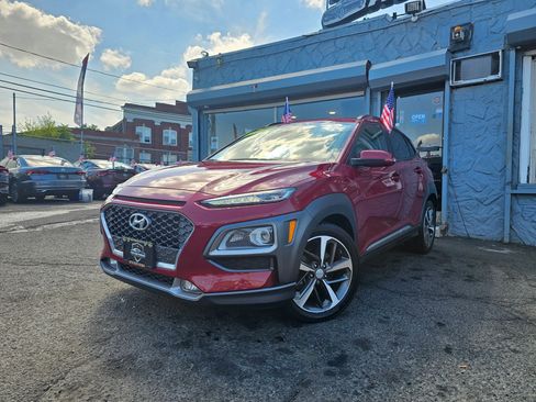 Used 2021 Hyundai Kona Limited w/ Cargo Package image 4