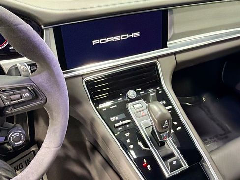 Used 2023 Porsche Panamera GTS image 27