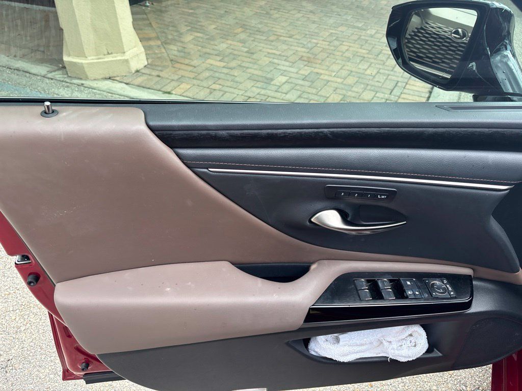 Certified 2023 Lexus ES 350 w/ Premium Package FWD image 22