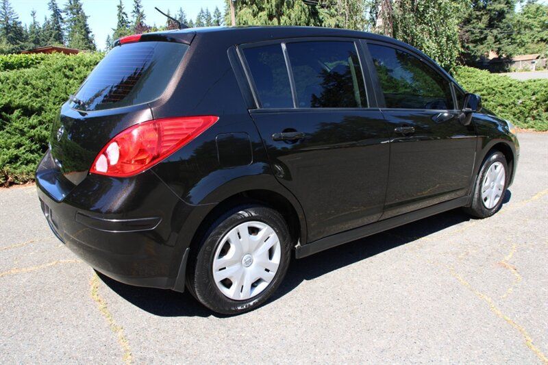 Used 2011 Nissan Versa 1.8 S w/ Plus Pkg FWD image 3