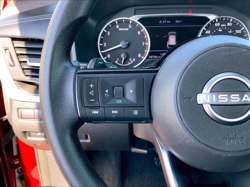 Used 2023 Nissan Rogue SV FWD image 24