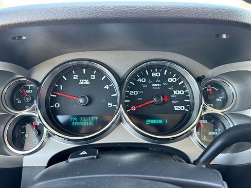 Used 2011 Chevrolet Silverado 2500 LT w/ Interior Plus Package AWD/4WD image 24