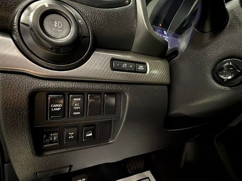 Used 2021 Nissan Titan PRO-4X w/ Pro-4x Convenience Package AWD/4WD image 19