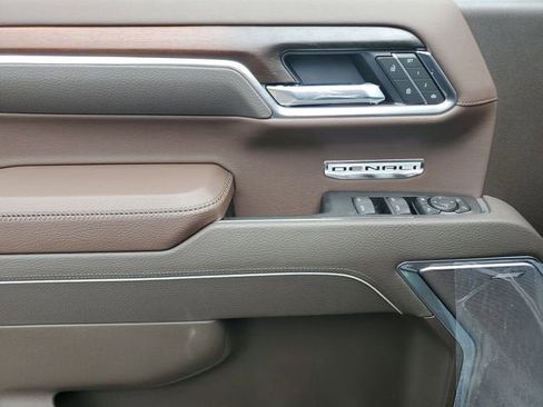 New 2026 GMC Sierra 1500 Denali w/ Denali Reserve Package image 18