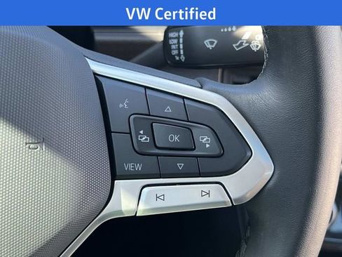 Certified 2024 Volkswagen Jetta SE w/ Panoramic Sunroof Package image 19