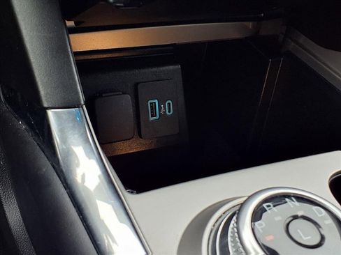 Used 2022 Ford Explorer XLT w/ Equipment Group 202A image 14