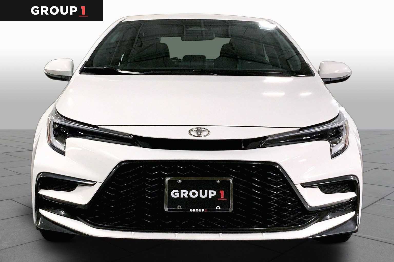 Certified 2024 Toyota Corolla SE FWD image 4