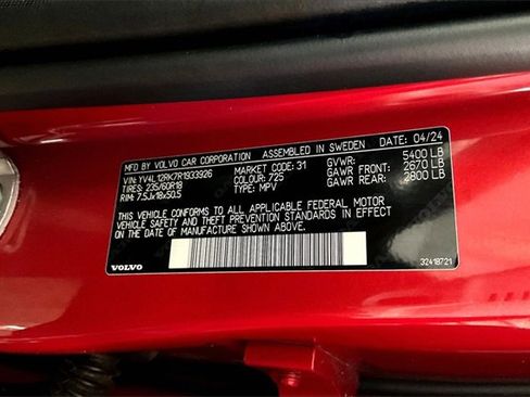 Certified 2024 Volvo XC60 B5 Core image 35