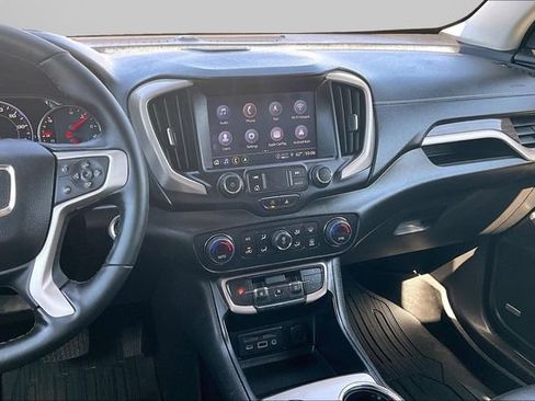 Used 2023 GMC Terrain Denali w/ Denali Premium Package AWD/4WD image 6