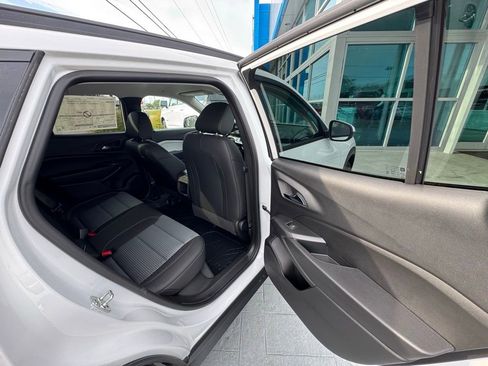 New 2026 Chevrolet Trax LT w/ Driver Confidence Package image 21