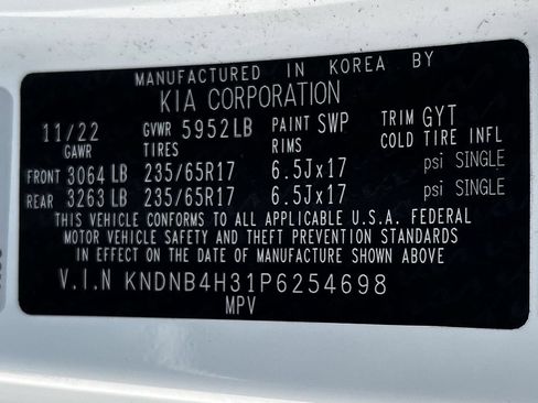 Used 2023 Kia Carnival LX FWD image 35